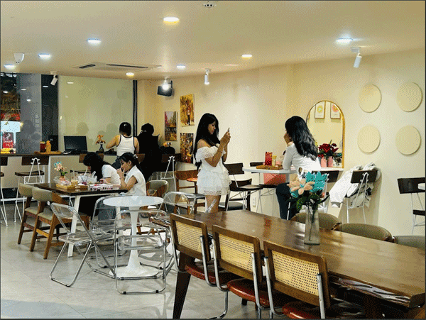 SANG NHƯỢNG GẤP – TIỆM TRÀ