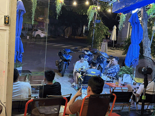 Sang lại quán cafe số 51 đường 81 Tân Quy Quận 7