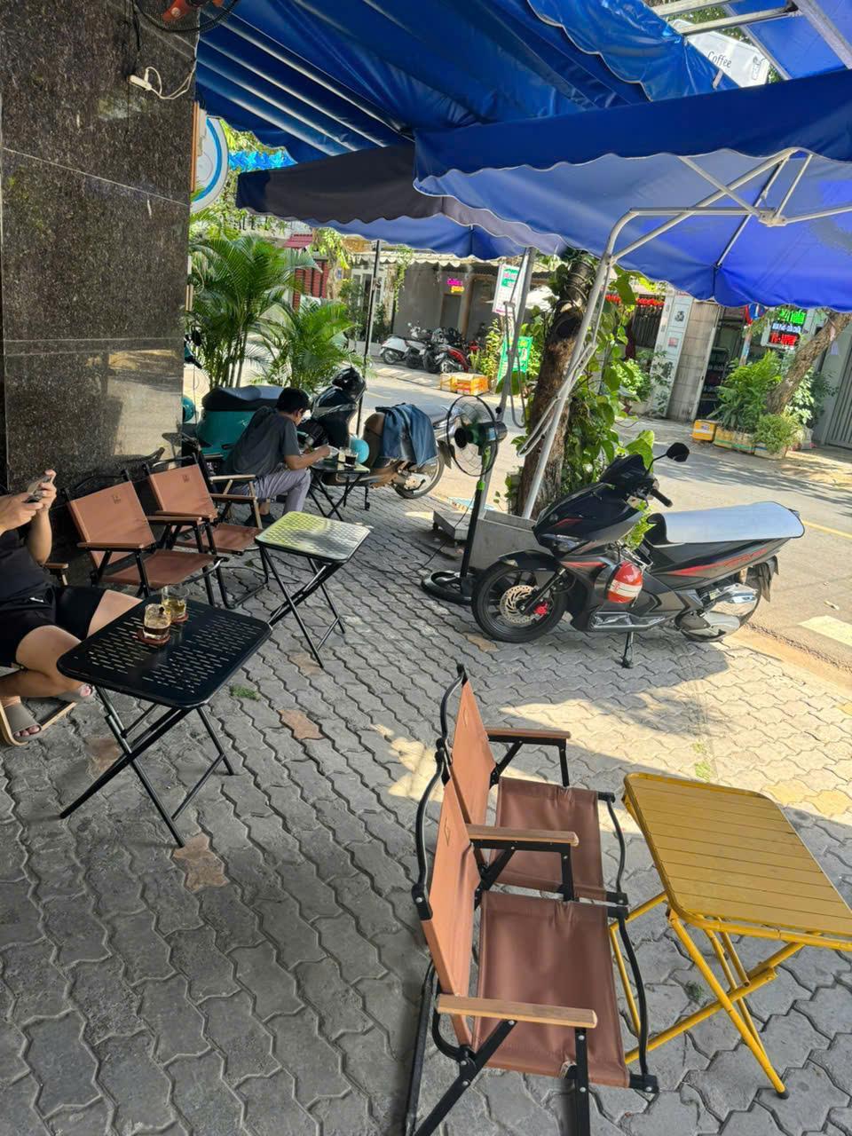Sang lại quán cafe đang hoạt động bình thường