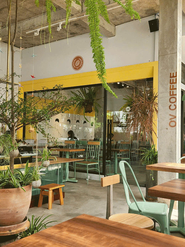 SANG NHƯỢNG QUÁN CAFE ĐANG HOẠT ĐỘNG ỔN ĐỊNH – FULL NỘI THẤT – VỊ TRÍ ĐẸP TẠI TP. THỦ ĐỨC