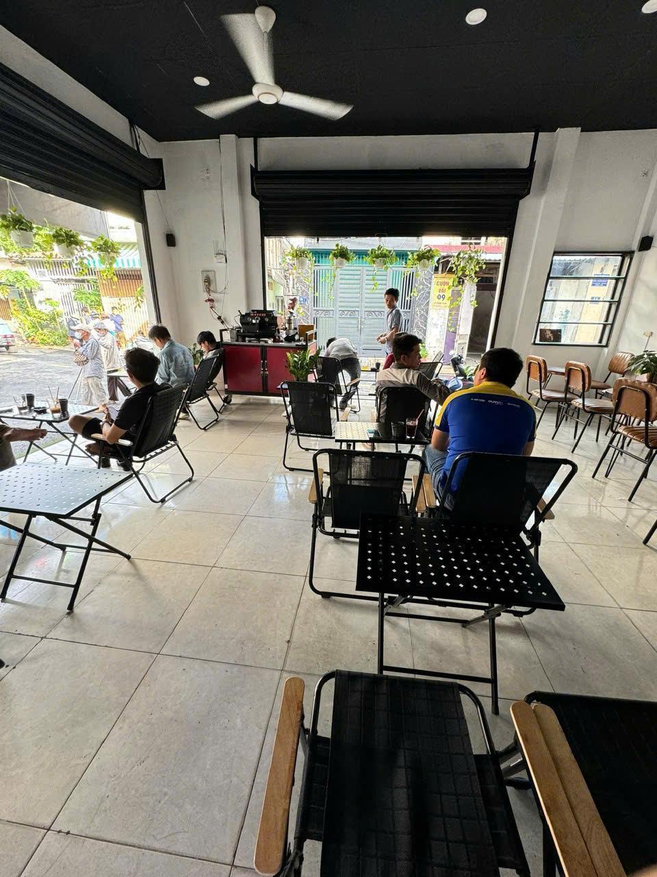 CHÍNH CHỦ CẦN SANG NHƯỢNG QUÁN CAFE GÓC 2 MẶT TIỀN TẠI TÂN PHÚ