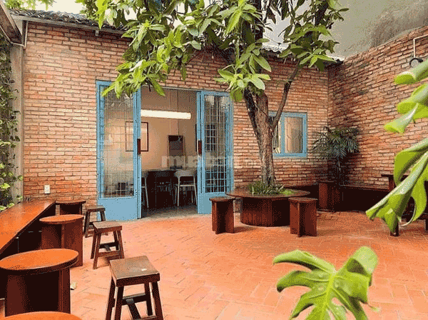 Sang quán cafe đường lớn gần 5 trường đại học, Bình Thạnh