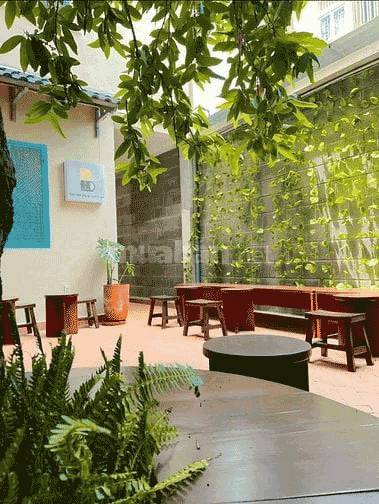 Sang quán cafe đường lớn gần 5 trường đại học, Bình Thạnh