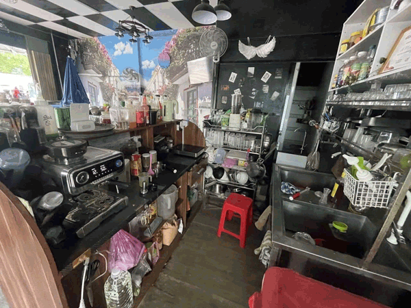 Sang quán cafe góc 2 mặt tiền đẹp lắm