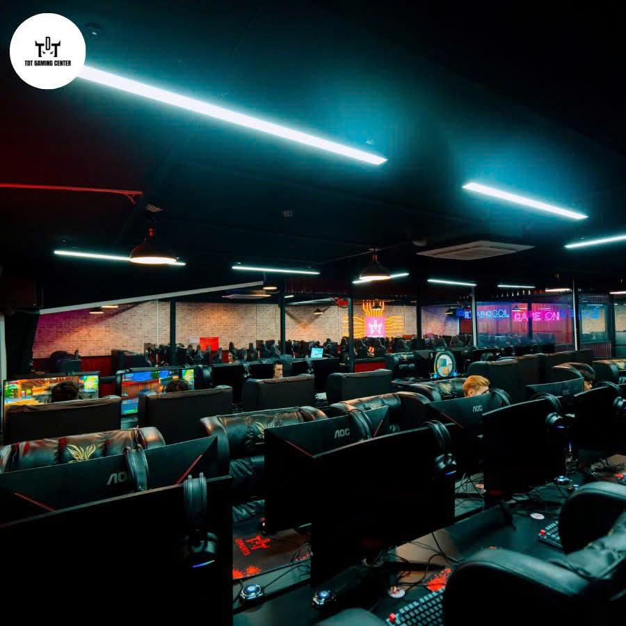 Sang tổ hợp cafe - bida - internet Huỳnh Tấn Phát, Quận 7