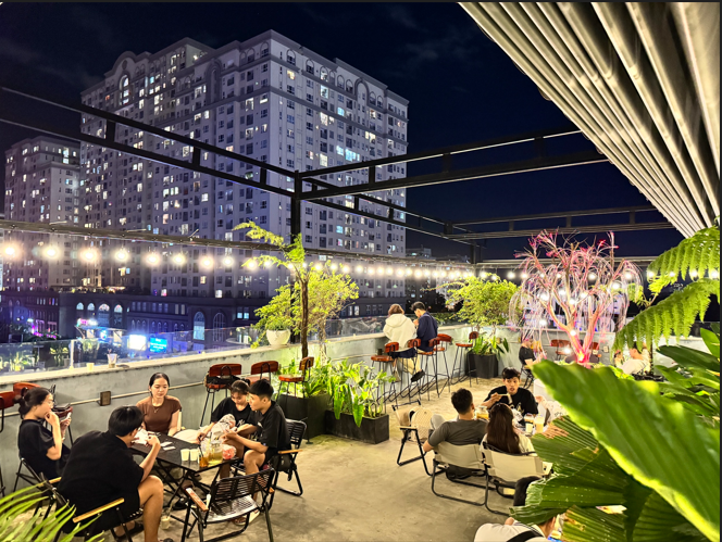 SANG NHƯỢNG QUÁN CÀ PHÊ ROOFTOP – KHU DÂN CƯ TRUNG SƠN