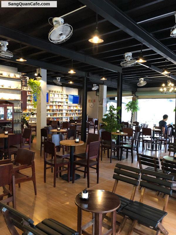 Cần nhượng lại tiệm cafe vị trí cực đẹp góc 2 mặt tiền