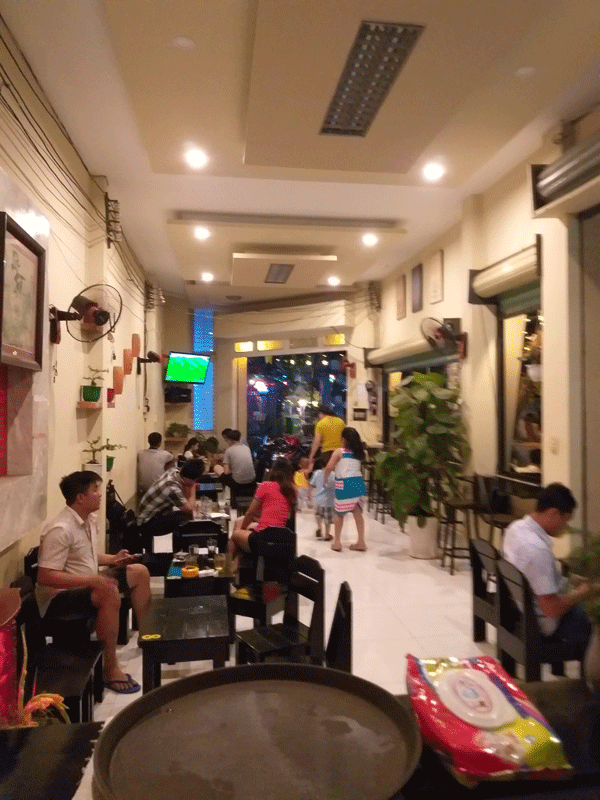 Cần sang gấp quán cafe 2 mặt tiền đang kinh doanh đông khách