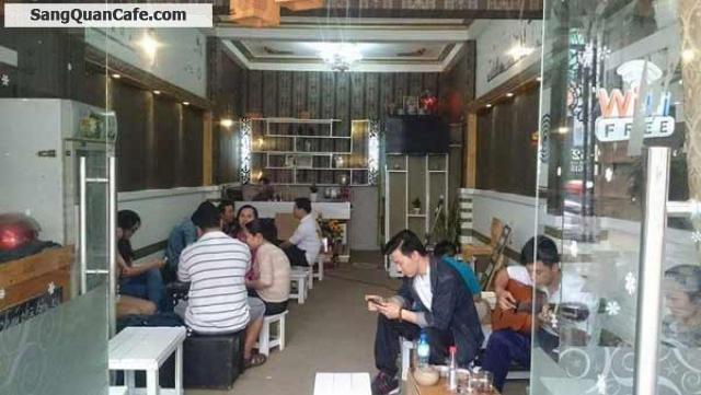 Cần sang gấp quán Café ghế gỗ