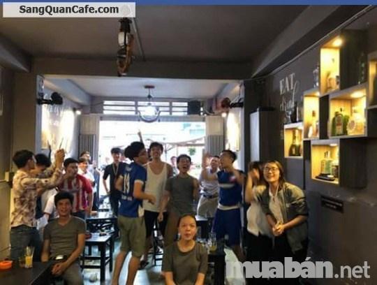 Sang gấp quán cafe ghế gỗ Quận 1