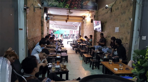 Cần sang gấp quán cafe rất đông khách, KD hơn 3 năm