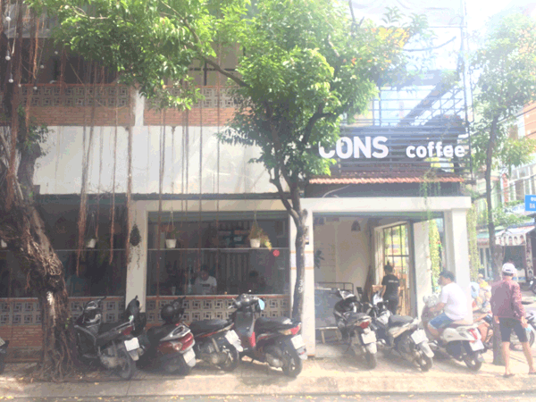 can-sang-lai-gap-quan-cafe-2-mat-tien-khu-bau-cat-79981.gif