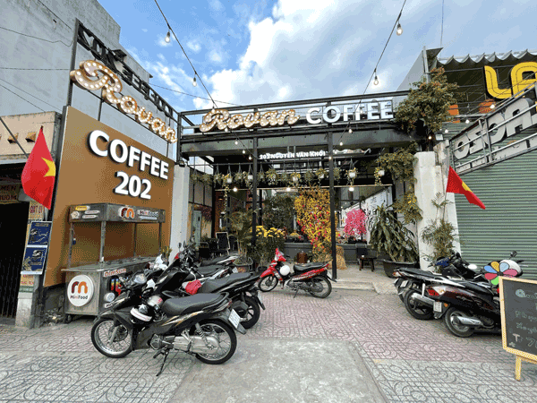 Cần sang lại quán cafe đang hoạt động rộng hơn 200m2