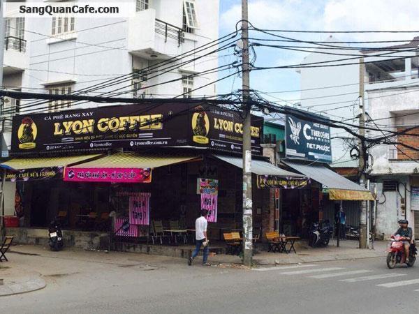 Sang quán cafe đang kinh doanh ổn định.