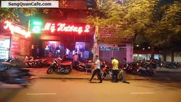 can-sang-lai-quan-cafe-dj-mat-tien-duong-cay-tram-73620.gif