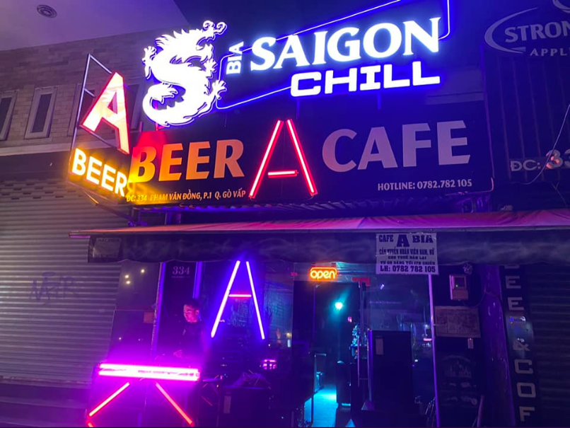 cần sang quán cà phê beer DJ