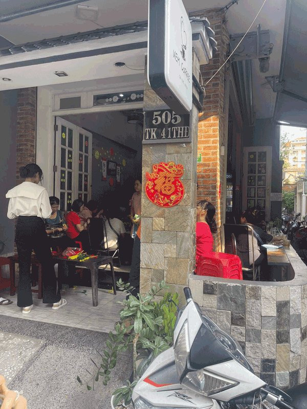 Cần sang quán cafe Quận 1