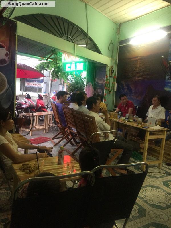 Đi nước ngoài cần sang gấp quán cafe