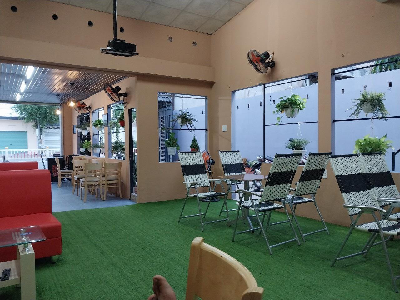 Do ko có thời gian quản lí quán nên cần sang nhượng quán cafe Hương xưa