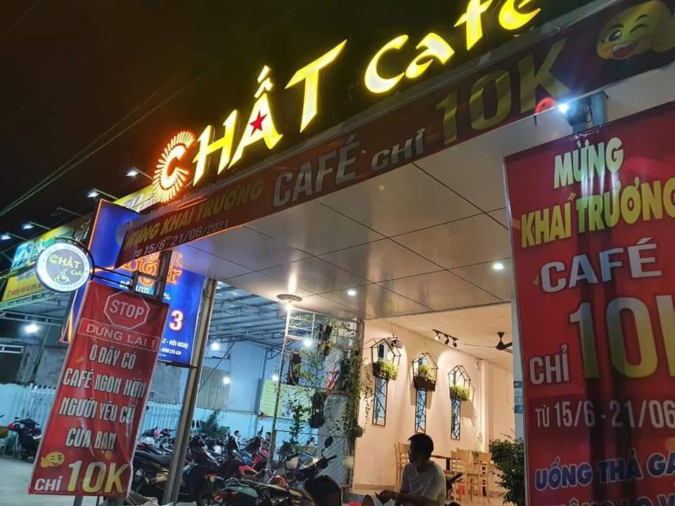 Hết dịch mình về SG. Cần sang quán cafe