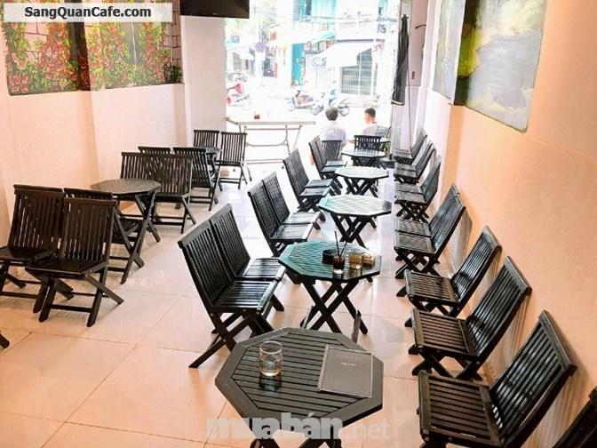 Mình cần sang quán cafe view đẹp ngay góc ngã tư