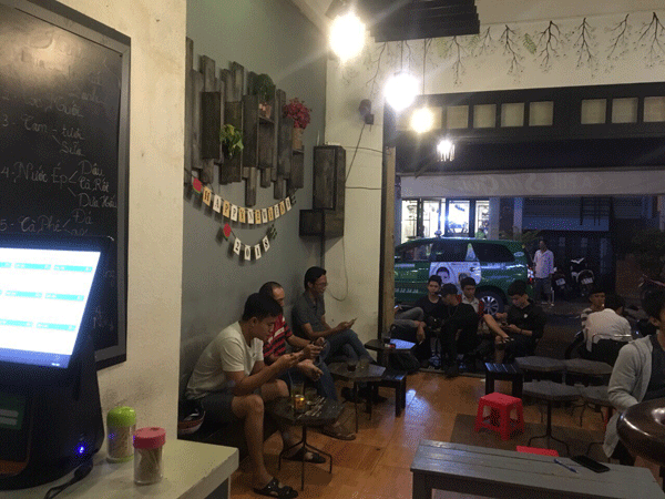 Mình cần sang quán cafe Zoe