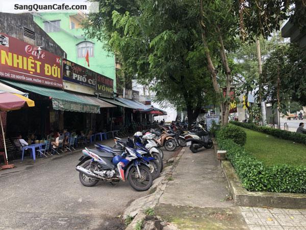 Sang 2 quán cafe  võng và café bong đá