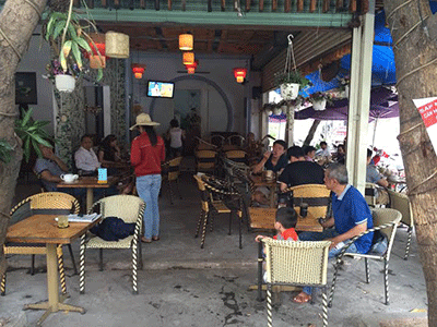 sang-cafe--goc-2-mat-tien-quan-tan-binh-64394.gif