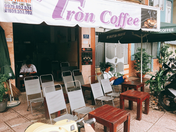 Sang quán Cafe Ghế Gỗ Quận 3