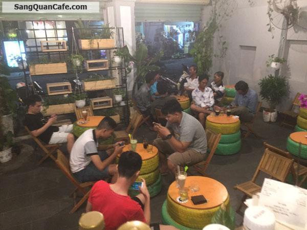 Sang Cafe Góc 2 MT rộng 200 m2 , vị trí đẹp