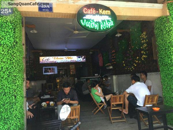 Sang cafe MB đẹp , đang rất đông khách