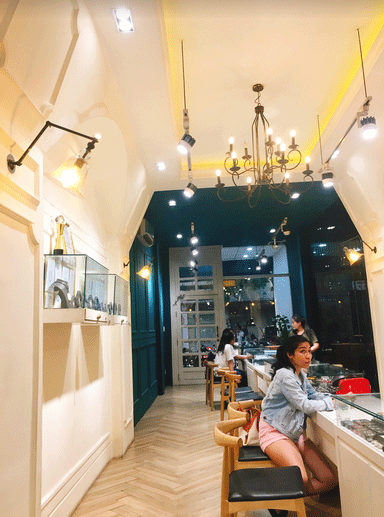 Sang MB Kinh doanh Decor sẵn làm Cafe - Trà Sữa - Shop