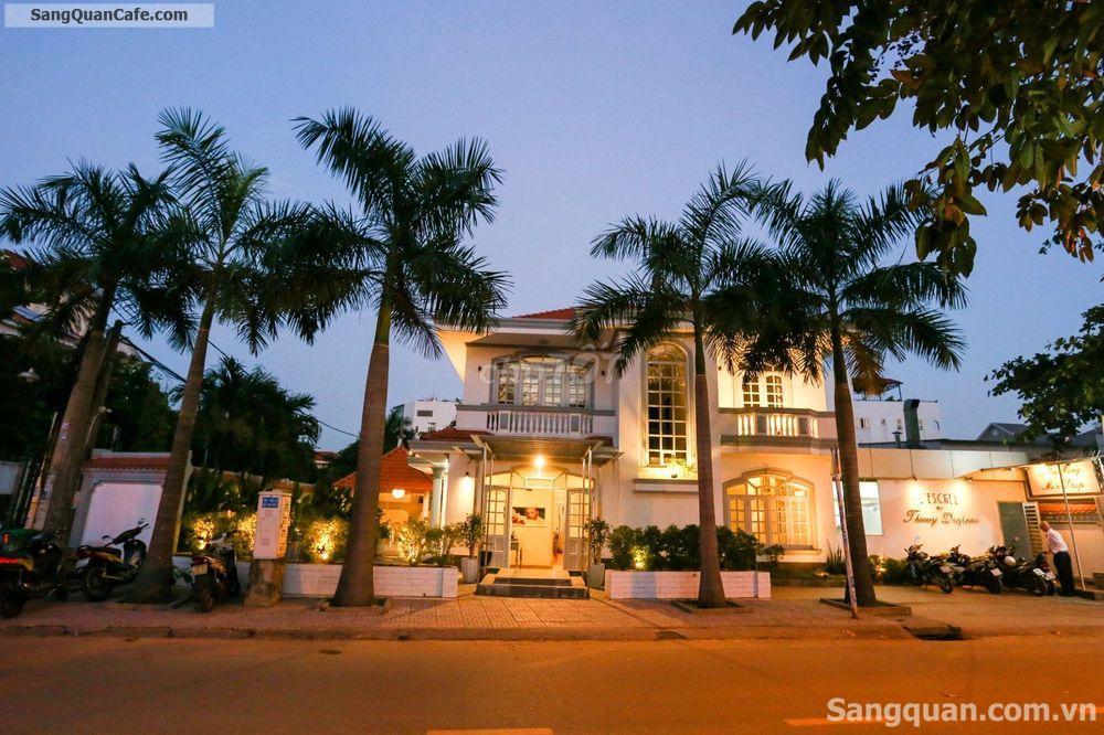 Sang nhà hàng Pháp 300 m2, cafe sân vườn