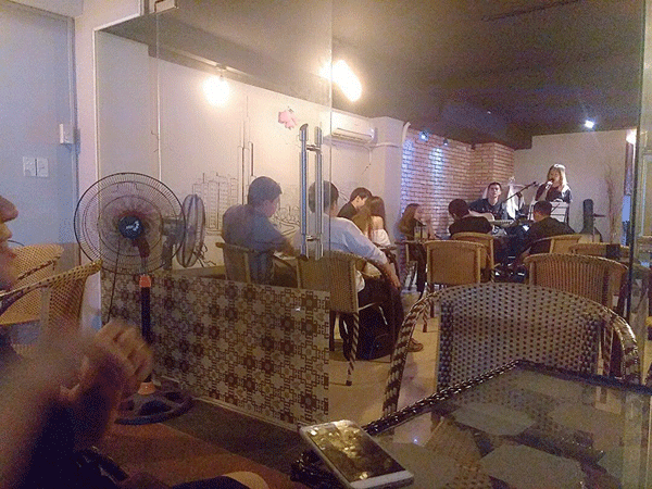 Sang nhượng gấp quán café Tym acoustic