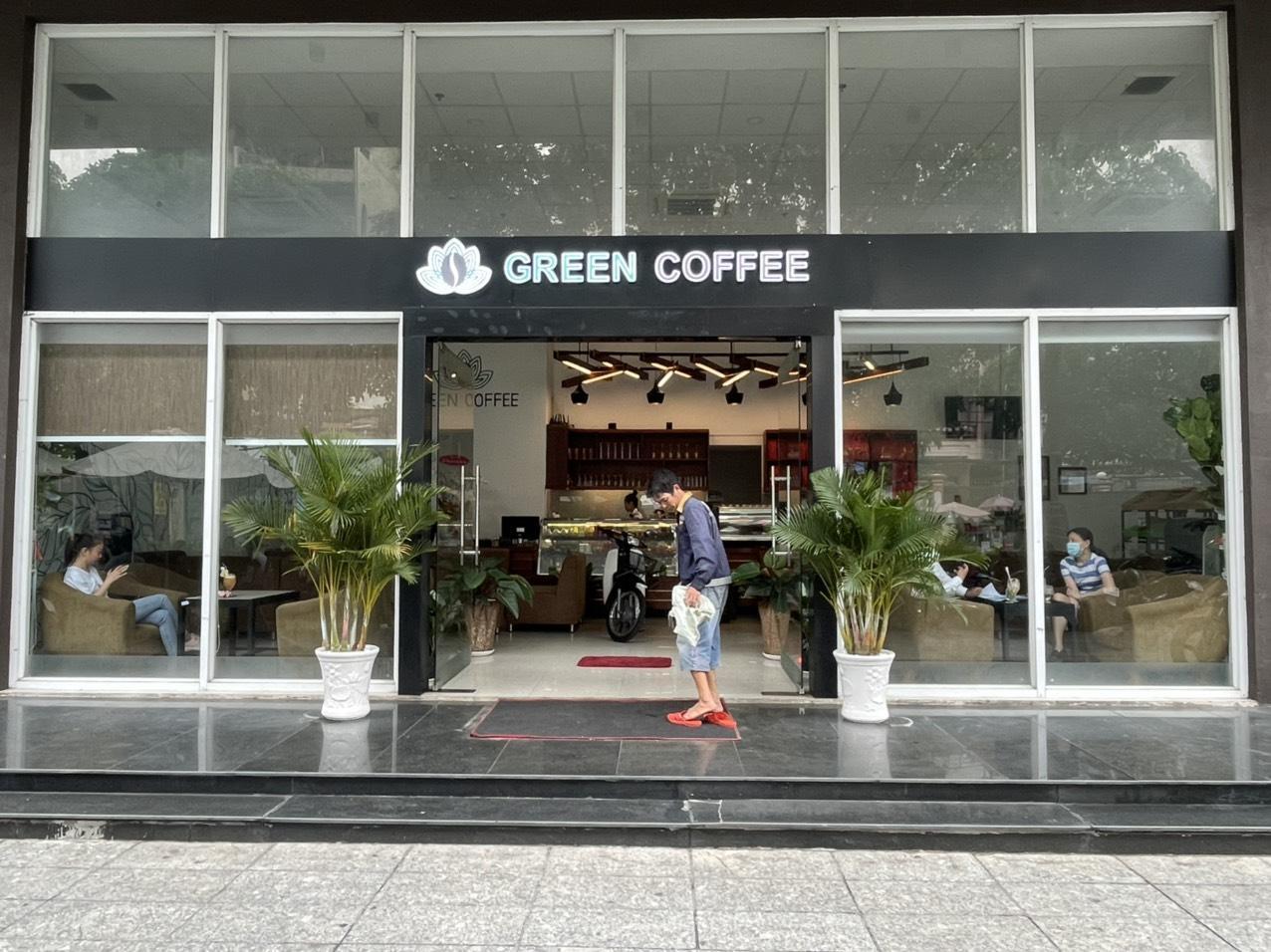 Sang nhượng lại quán cafe 100m2 ( có sân rộng ).