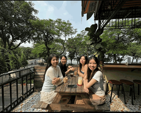 Sang Nhượng Quán Cafe Mặt Tiền Đường Thanh Niên View Trực Diện Hồ Tây