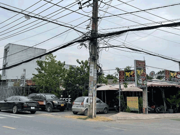 Sang nhượng quán cafe sân vườn  H. Hóc Môn