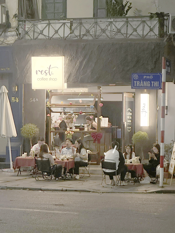 sang-nhuong-quan-cafe-–-trang-thi-hoan-kiem-ha-noi-44078.gif