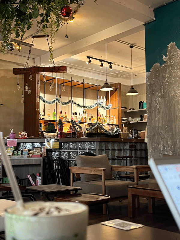 SANG QUÁN CAFE – TRUNG TÂM QUẬN 1