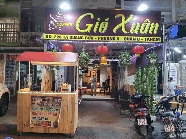 Sang quán cafe Bóng đá quận 4