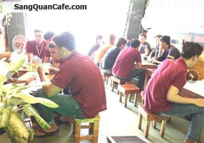 Sang quán cafe đăng rất đông khách