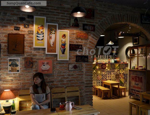 Sang quán cafe đường D2