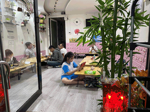 sang-quan-cafe-gan-truong-hoc-hutech-69446.gif