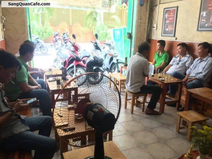 Sang quán cafe ghế gỗ trung tâm quận Tân Bình