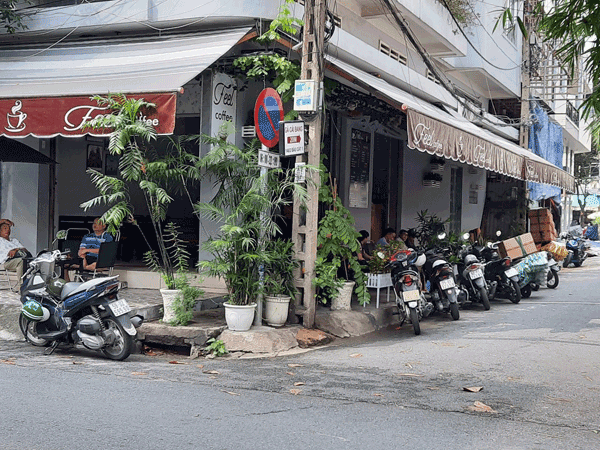 Sang quán cafe góc 2 mặt tiền khu Bàu Cát