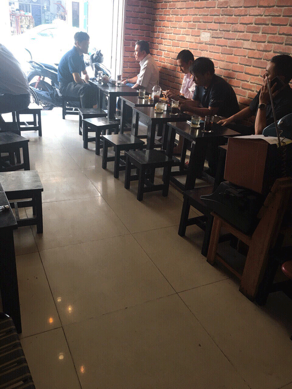 Sang quán cafe mặt tiền có lượng khách ổn định