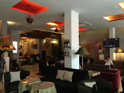 Sang quán cafe máy lạnh, cơm VP Quận 3