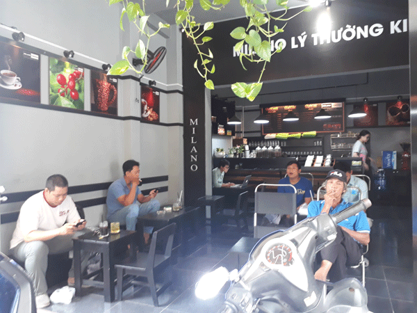 Sang Quán Cafe MiLaNo  vì có thời gian quản lý