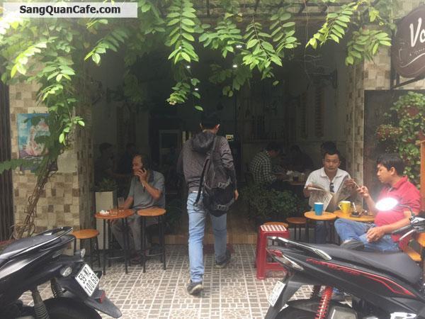 Sang quán cafe nằm gần ngã 3 Hoà Hiệp