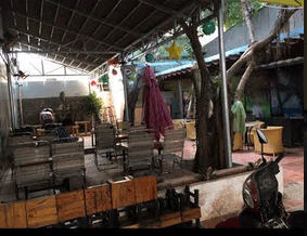 Sang quán cafe bóng đá và đại lý vé số Vietlott